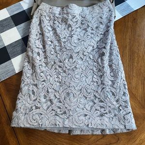 EUC gray/silver laced BR Pencil skirt - Sz 2